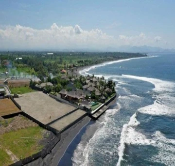 Pantai Lebih